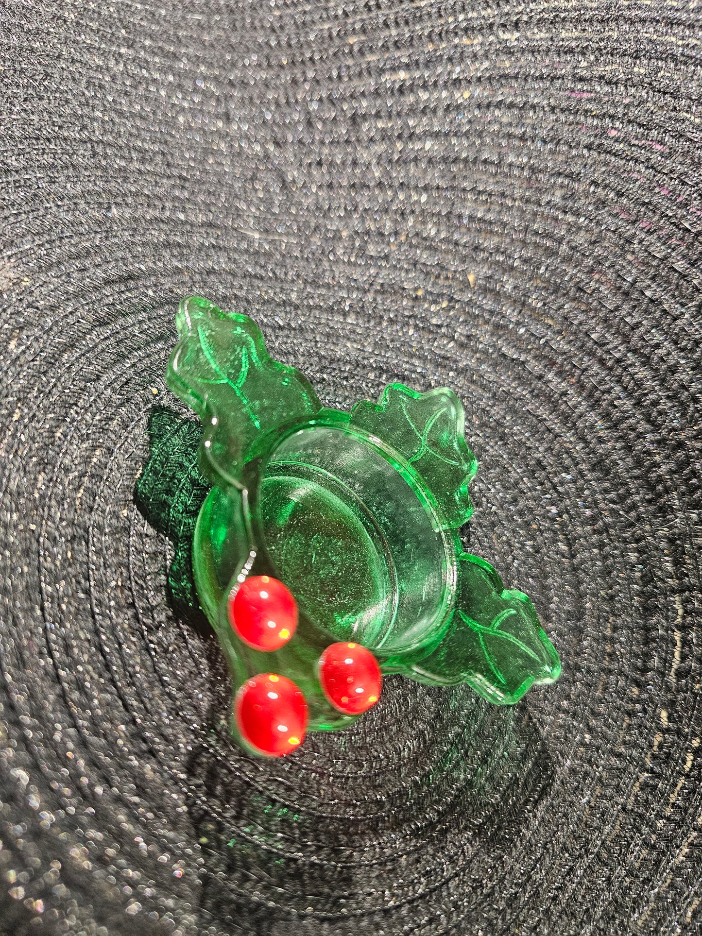 HOLLY BERRY DAPPEN DISH NAVIDEÑO